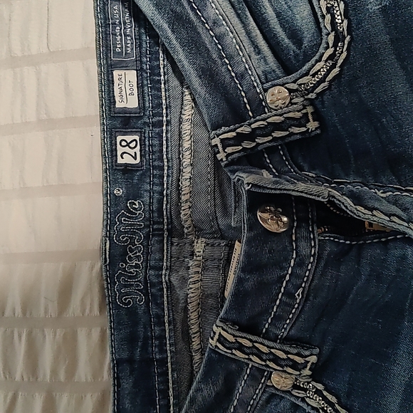 Miss Me Jeans - Picture 2 of 3